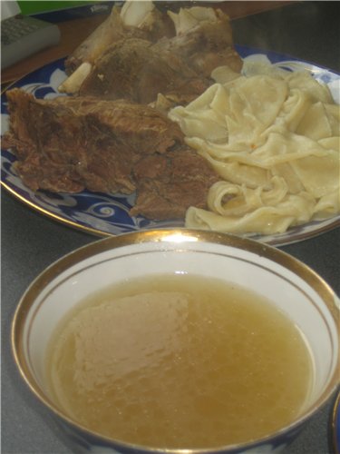 Бешбармак по-киргизски, суп кесме (суп по-киргизски),<br> кульчетай, шорпоо, катлома